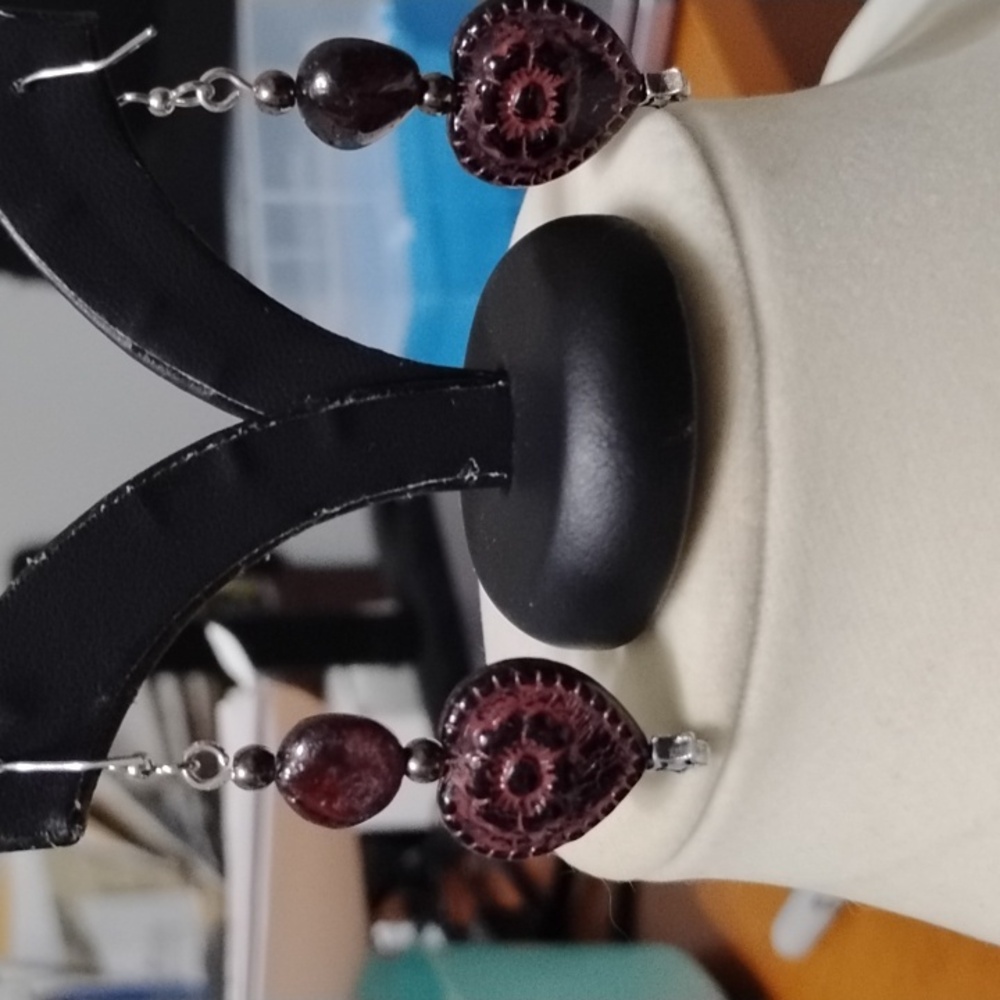 Hand Crafted Dark Red And Black Floral Heart Czech Glass With Garnet Earrings - Picture 4 of 6